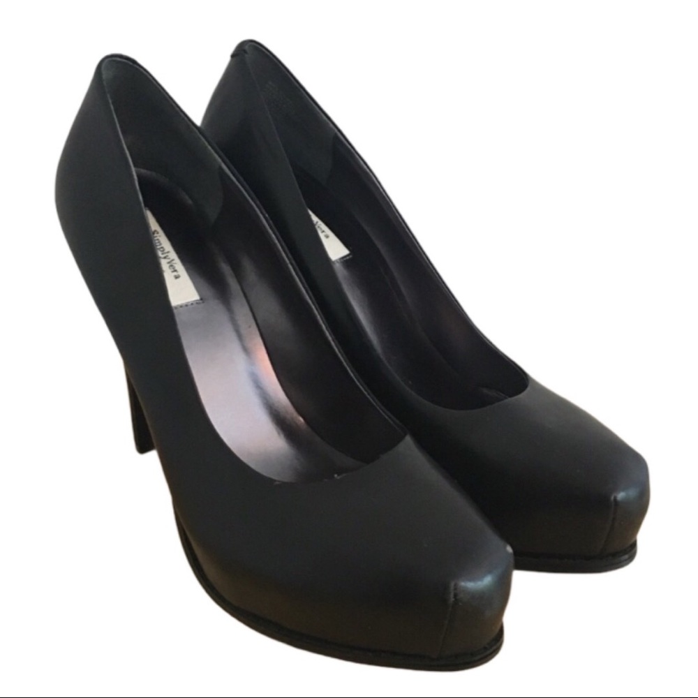 Simply Vera Vera Wang Black High Heels 9 1/2M